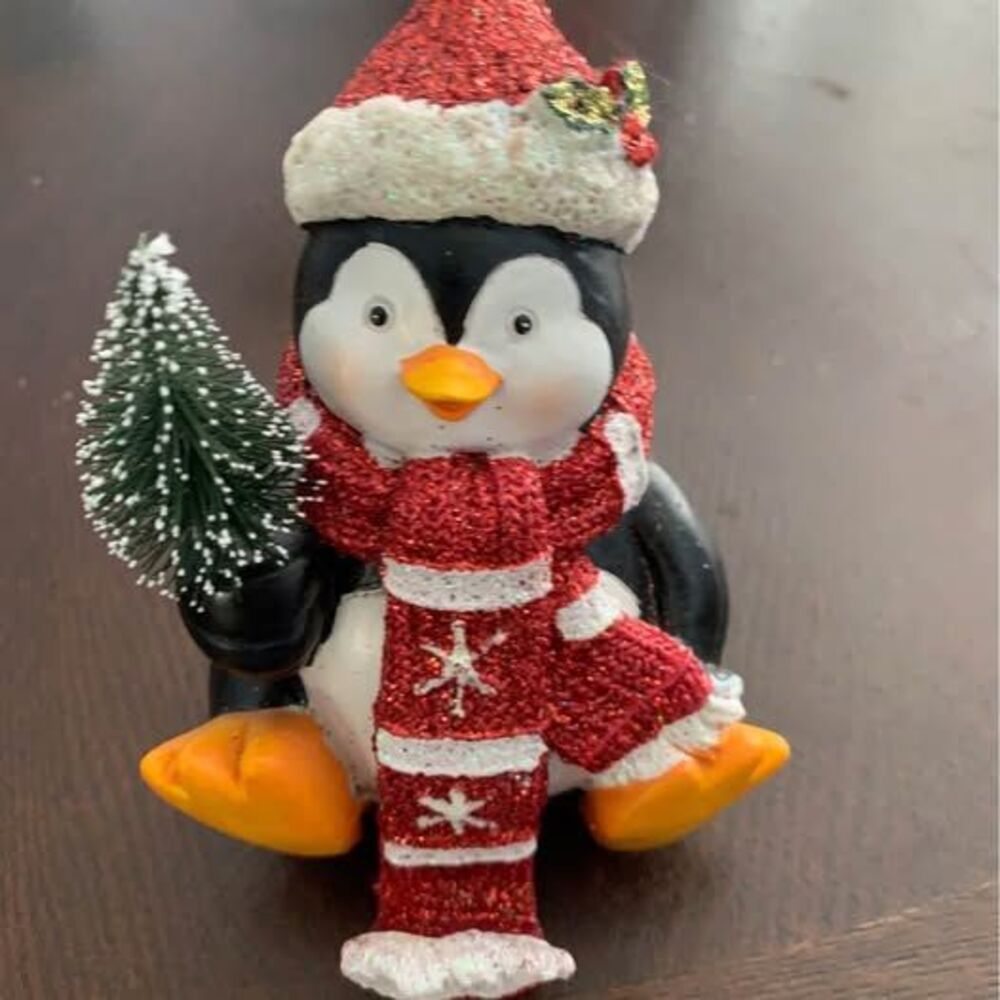 Penguin stocking hanger